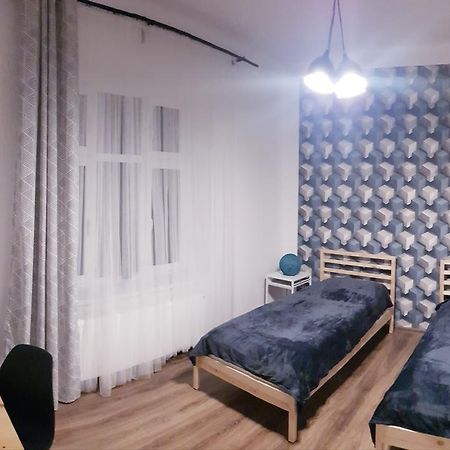 Apartamenty Rowna キェルツェ エクステリア 写真
