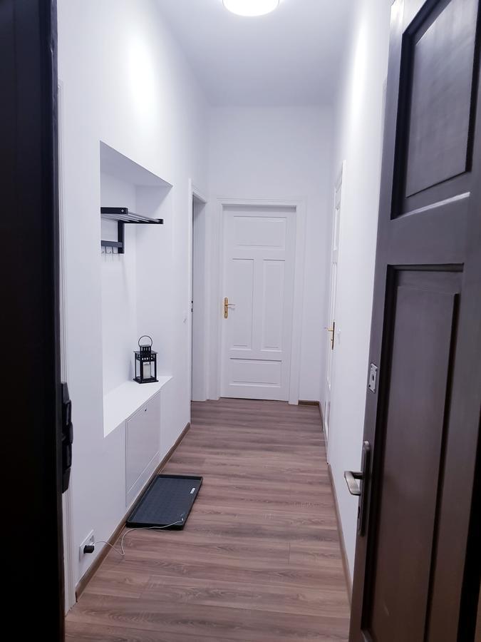 Apartamenty Rowna キェルツェ エクステリア 写真