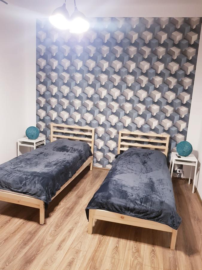 Apartamenty Rowna キェルツェ エクステリア 写真